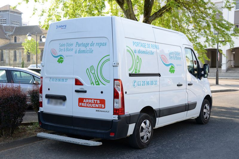 Camionnette du portage de repas à domicile